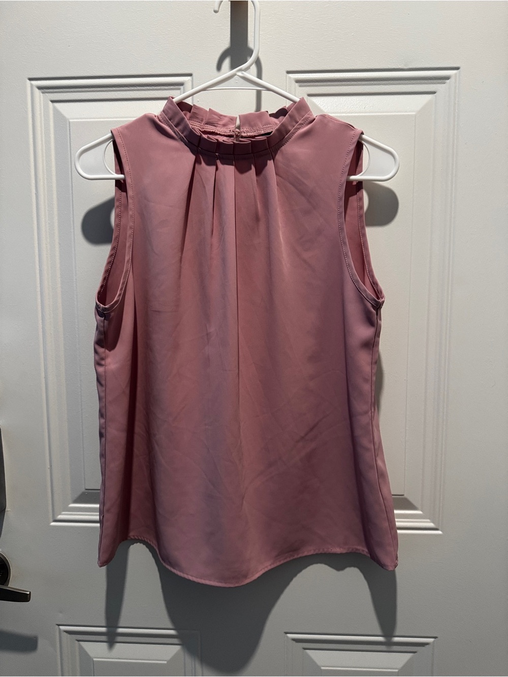 SHEIN Mauve Sleeveless Pleated Mock Neck Blouse